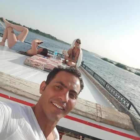 Nile Sunrise Felucca Boat Private Rental Луксор Екстериор снимка