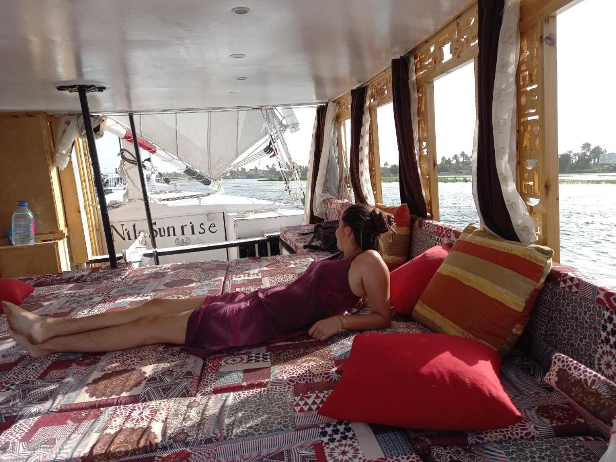 Nile Sunrise Felucca Boat Private Rental Луксор Екстериор снимка