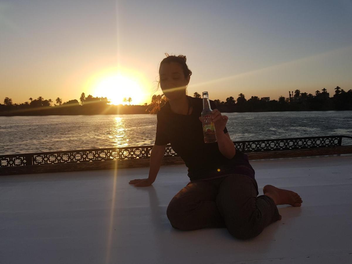 Nile Sunrise Felucca Boat Private Rental Луксор Екстериор снимка
