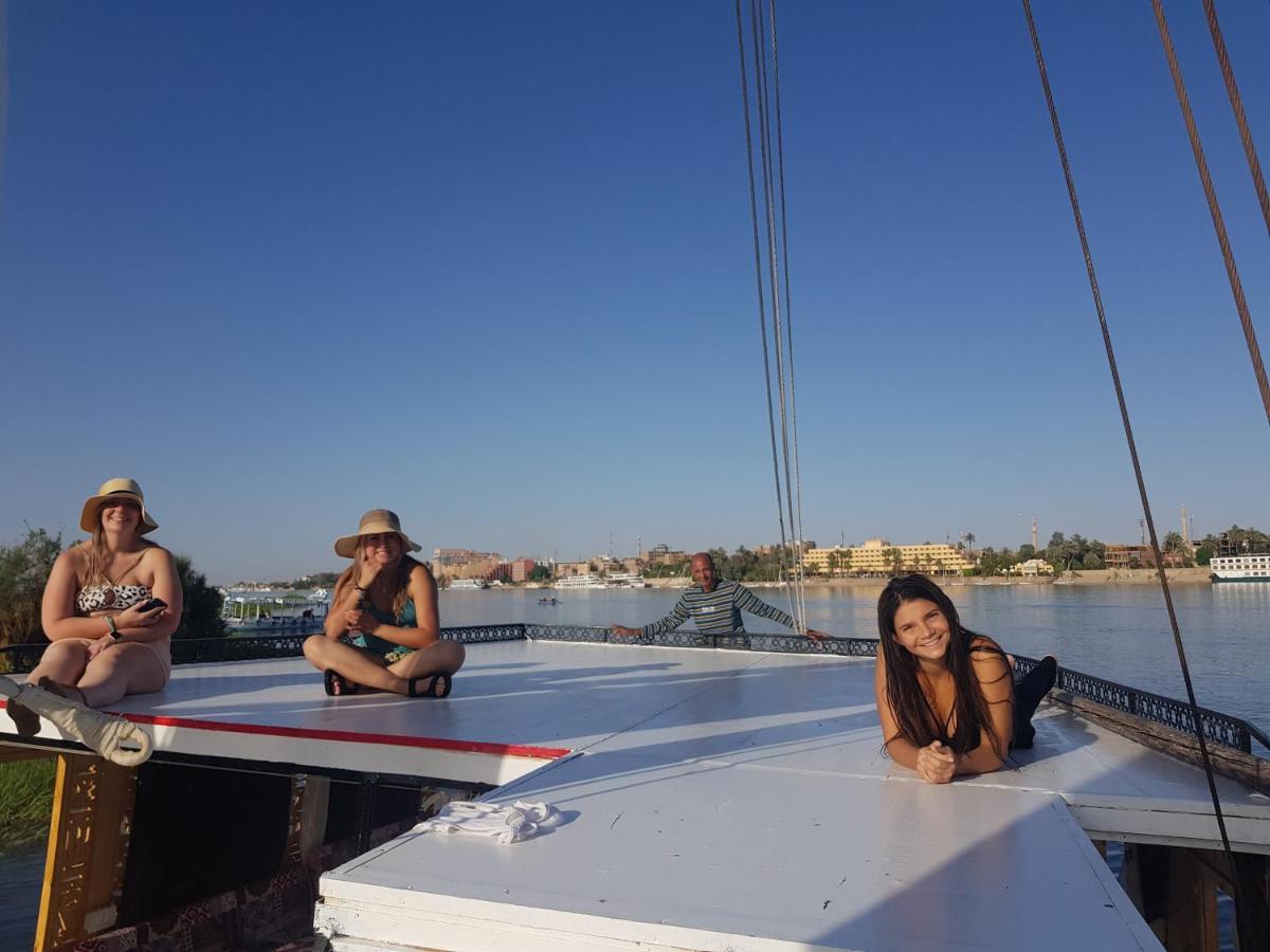 Nile Sunrise Felucca Boat Private Rental Луксор Екстериор снимка