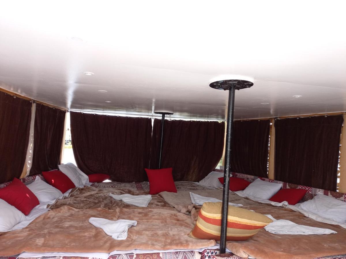 Nile Sunrise Felucca Boat Private Rental Луксор Екстериор снимка