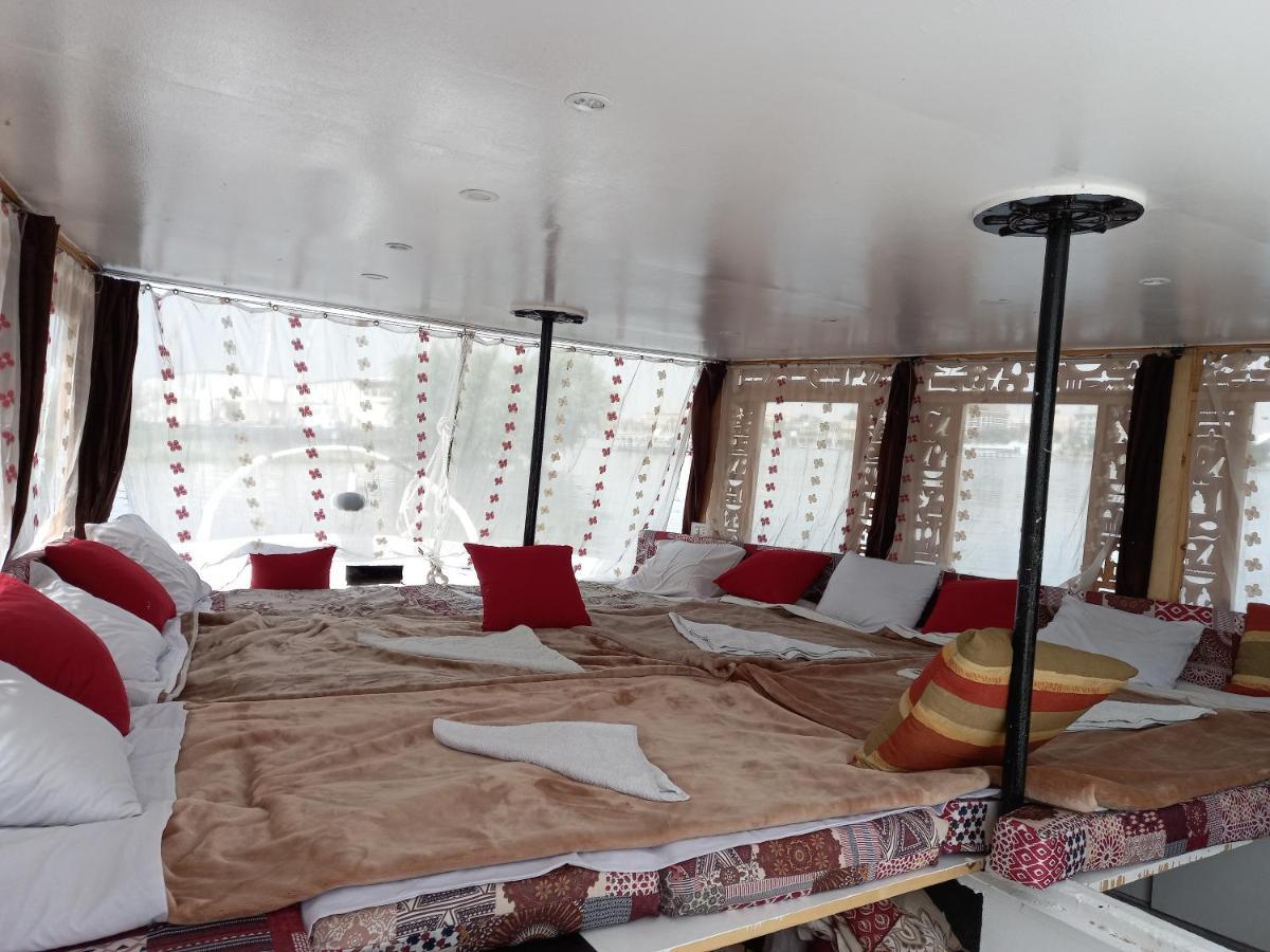 Nile Sunrise Felucca Boat Private Rental Луксор Екстериор снимка