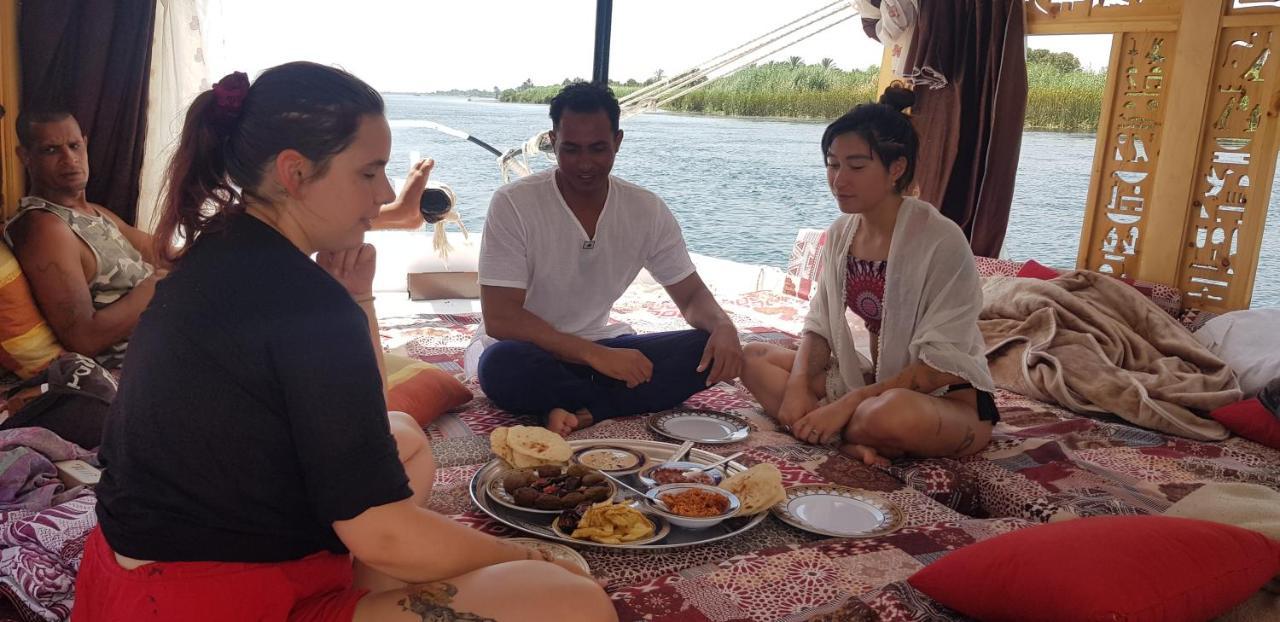 Nile Sunrise Felucca Boat Private Rental Луксор Екстериор снимка