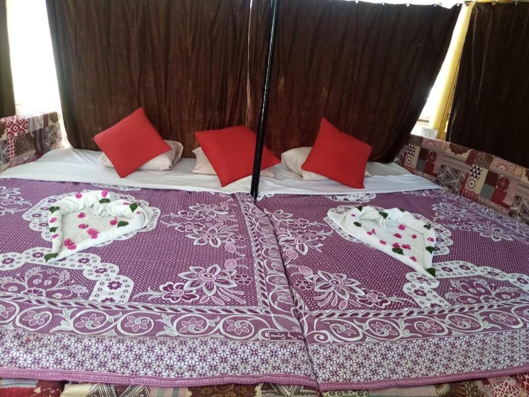 Nile Sunrise Felucca Boat Private Rental Луксор Екстериор снимка
