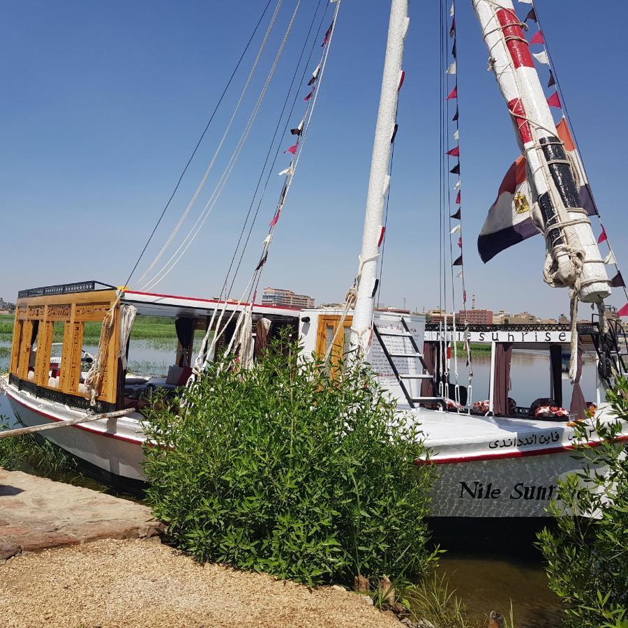 Nile Sunrise Felucca Boat Private Rental Луксор Екстериор снимка