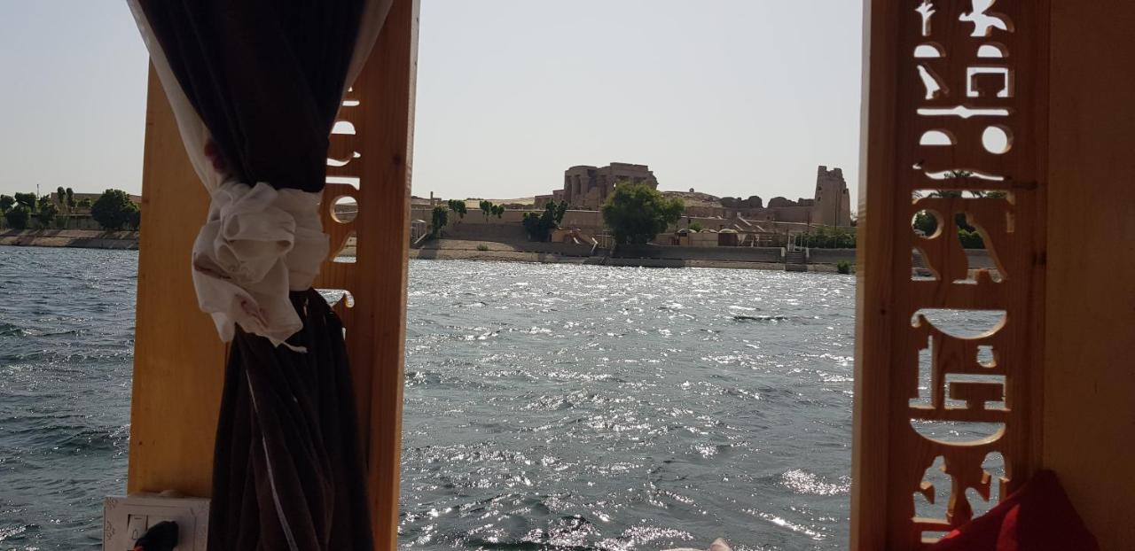 Nile Sunrise Felucca Boat Private Rental Луксор Екстериор снимка