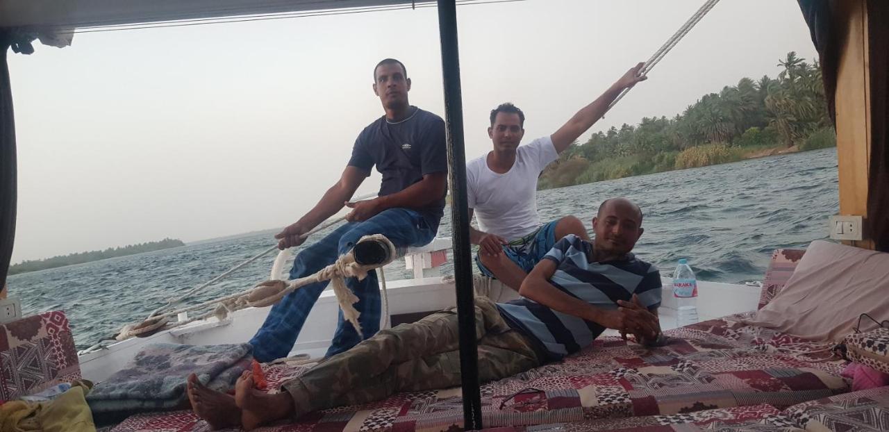 Nile Sunrise Felucca Boat Private Rental Луксор Екстериор снимка