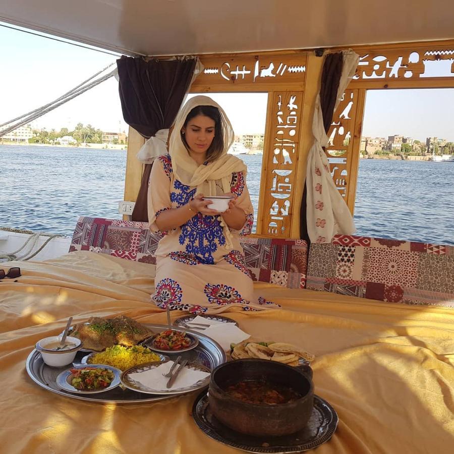 Nile Sunrise Felucca Boat Private Rental Луксор Екстериор снимка